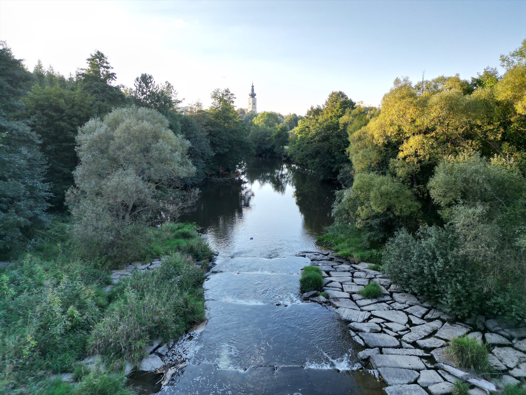 Blick über die Thaya beim Flussbad